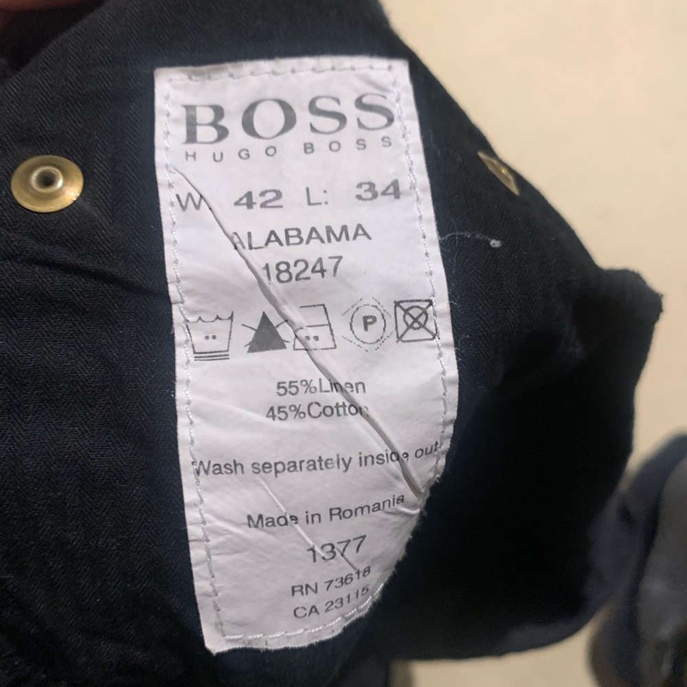 SELECT LUXURYHugo Boss Black Linen-Cotton Pants with chrome silver buttons